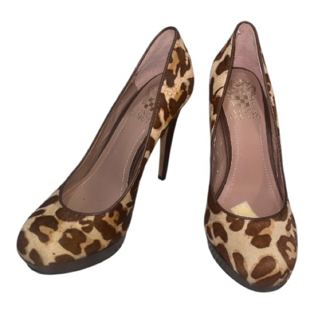 VINCE CAMUTO Leopard Print High Heels